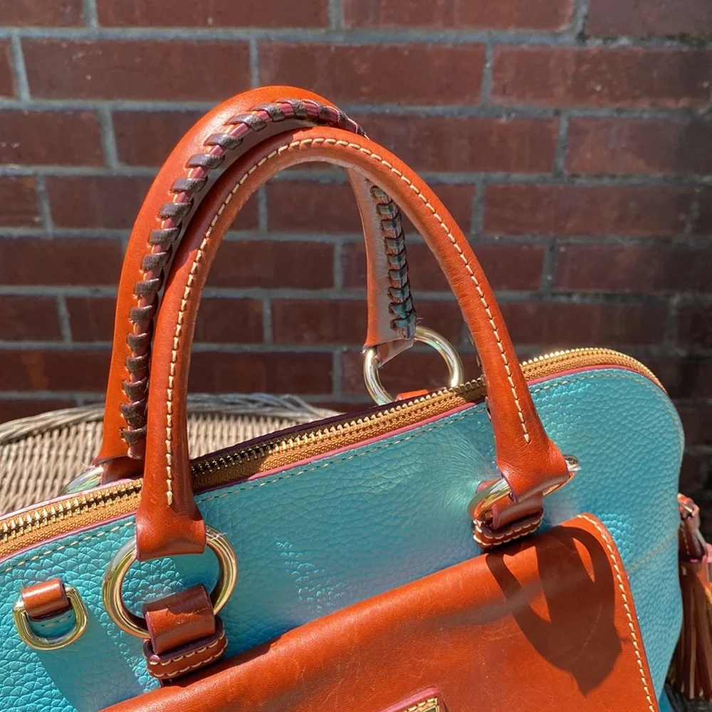 Final Price!!Beautiful Dooney & Bourke Purse - Picture 5 of 17